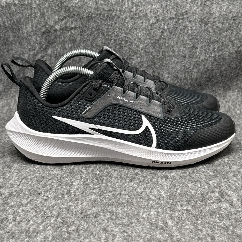 Nike Air Zoom Pegasus 40 Womens 8.5 Black White‎ Running Shoe DX2498-001